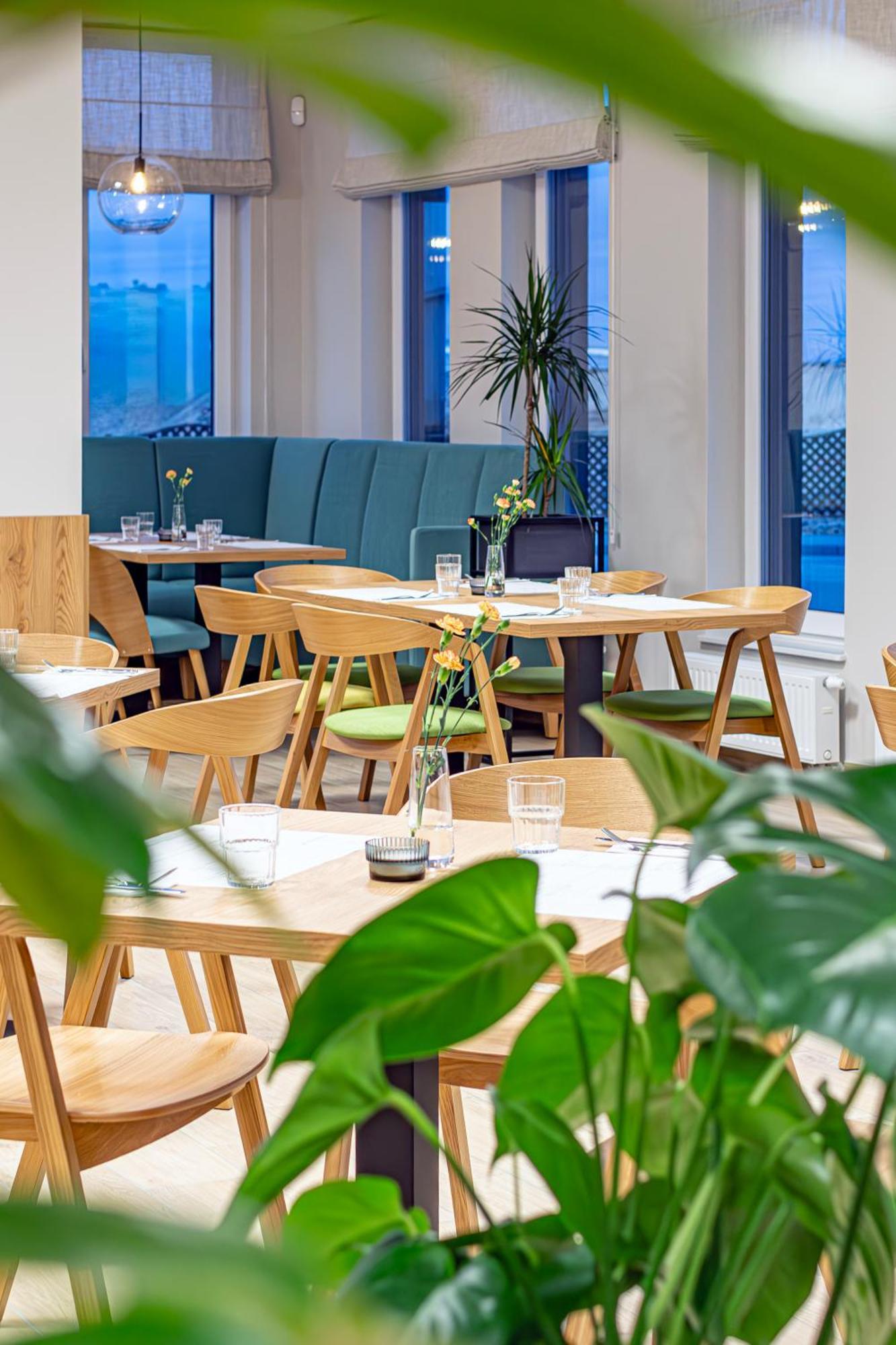 Novy Hotel Zielona Góra Extérieur photo