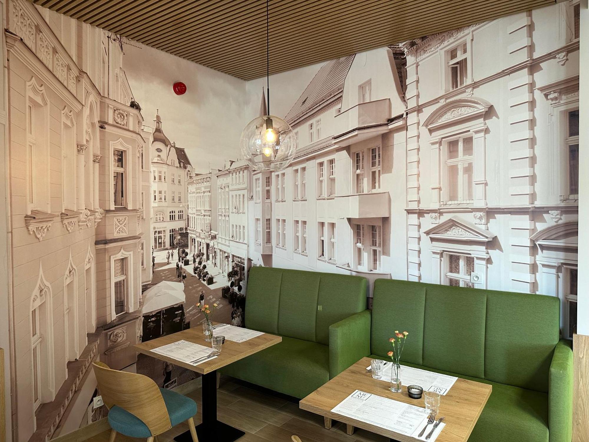 Novy Hotel Zielona Góra Extérieur photo